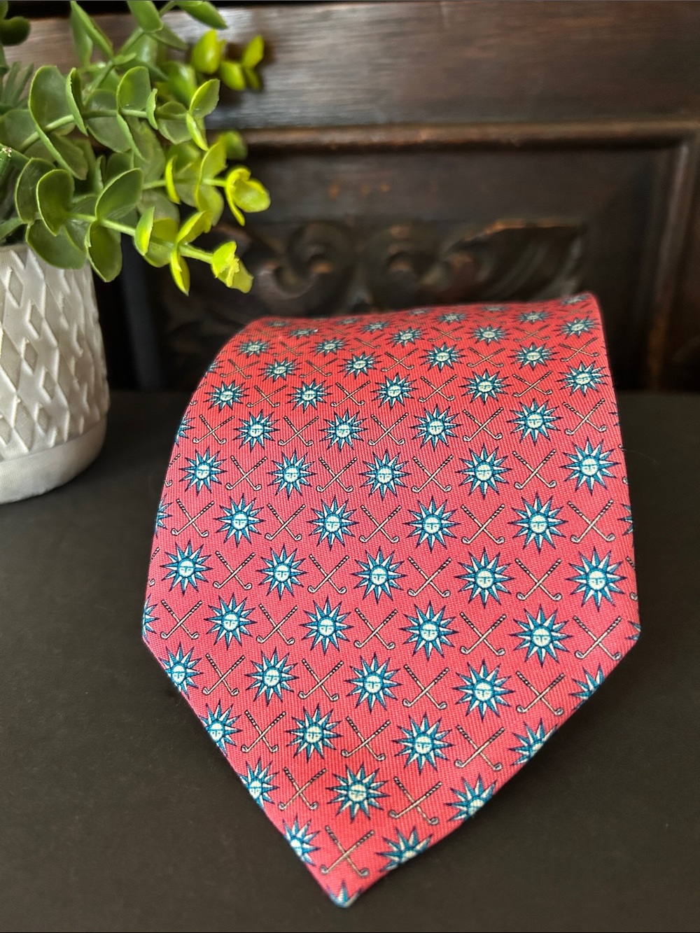 Classic Men's Red Patterned Silk Tie